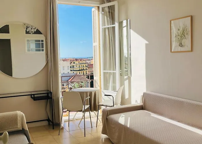 Avec Vue Panoramique - Du Louvre Apartamento Menton
